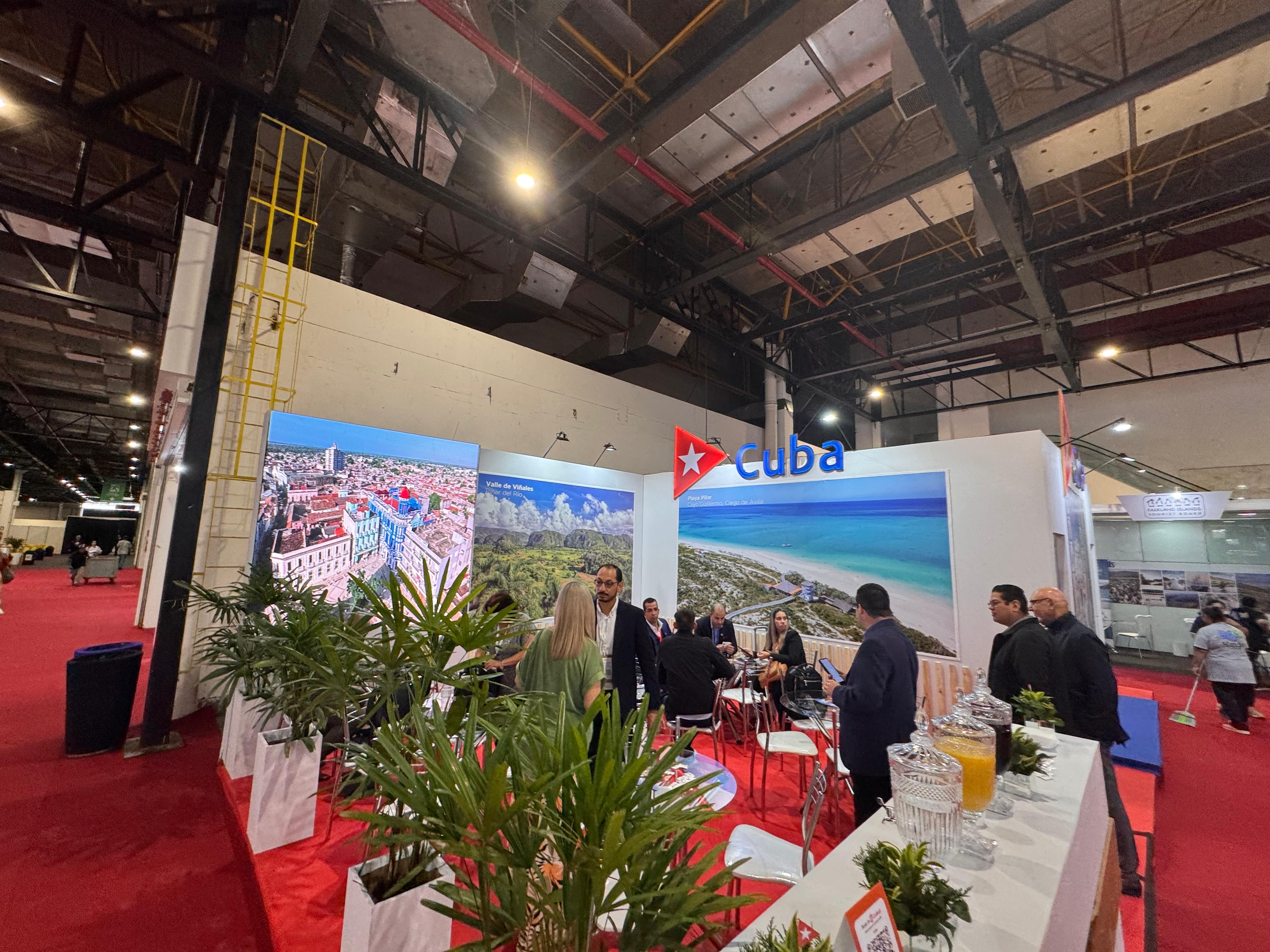 Stand Cuba Tourism — Minério