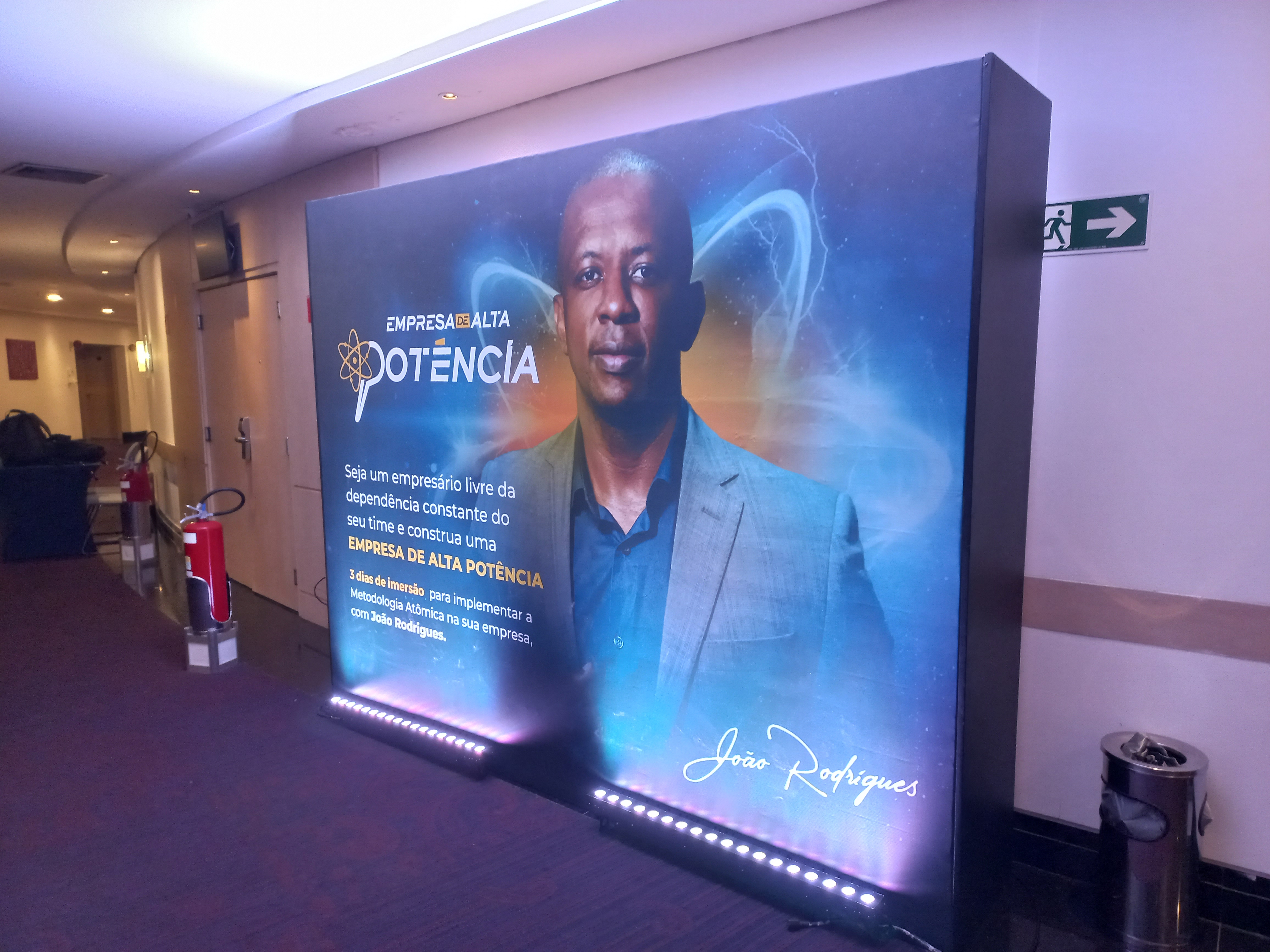 Empresa de Alta Potência — Minério